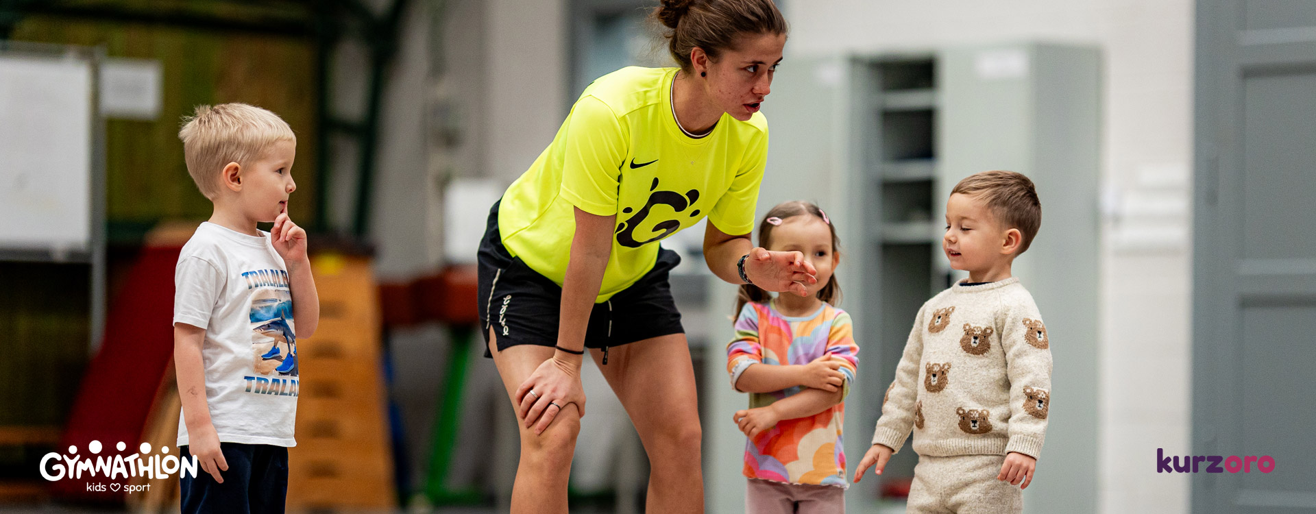 Gymnathlon Baby – společné cvičení dětí 2,5–4 roky a rodičů pro rozvoj základních pohybových dovedností a budování samostatnosti.