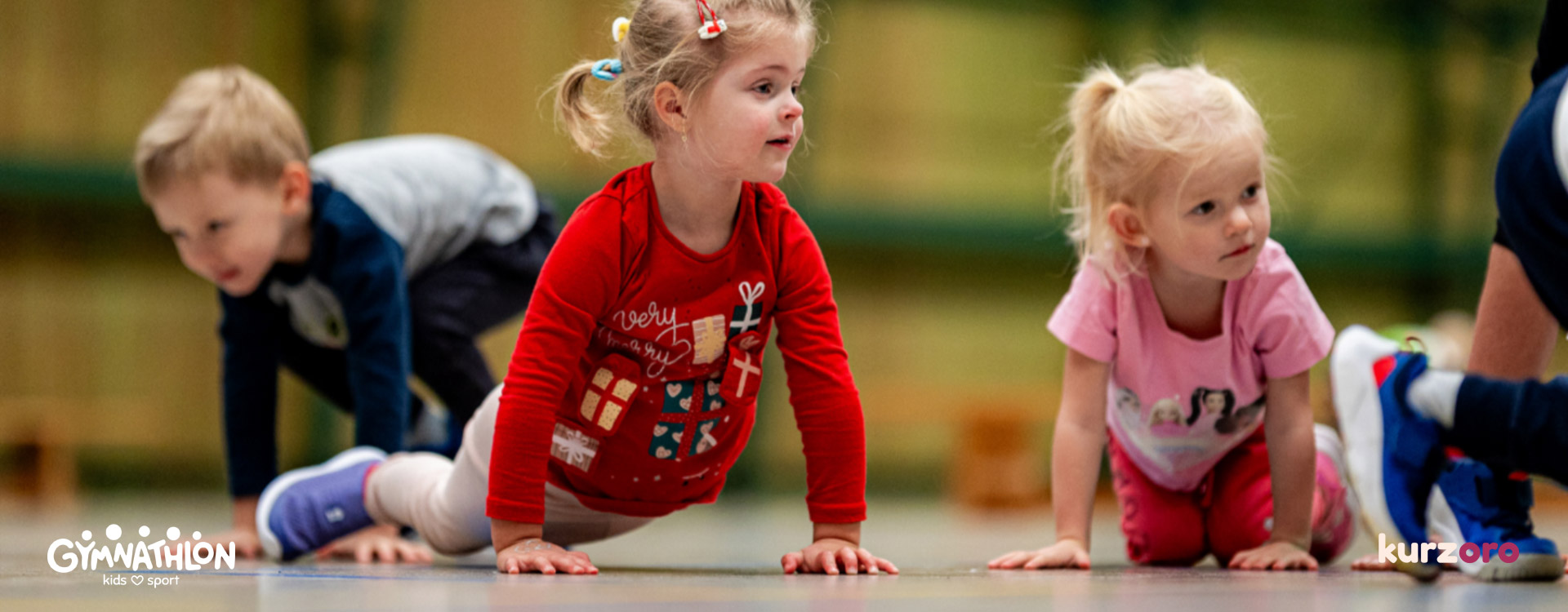 Gymnathlon Baby – společné cvičení dětí 2,5–4 roky a rodičů pro rozvoj základních pohybových dovedností a budování samostatnosti.