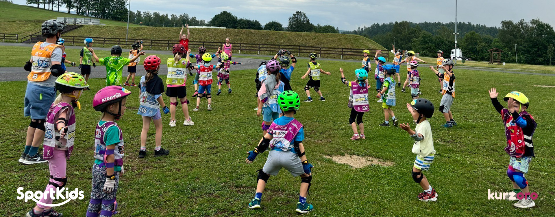 SportKids – všestranný sportovní kroužek pro děti 3–12 let, ve kterém si vyzkouší cyklistiku, tenis, lezení, inline bruslení a další pohybové aktivity.